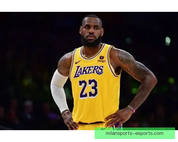 詹姆斯35分9三分创奇迹 近16年首次成队史第一人